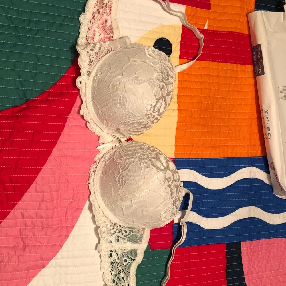 XOXO push-up padded bra size 34C NWOT